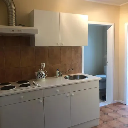 2km From The Old Town Apartment